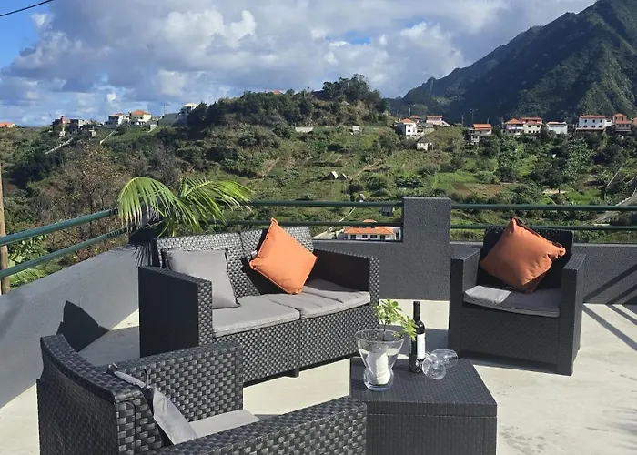 Casa Rosa Porto da Cruz